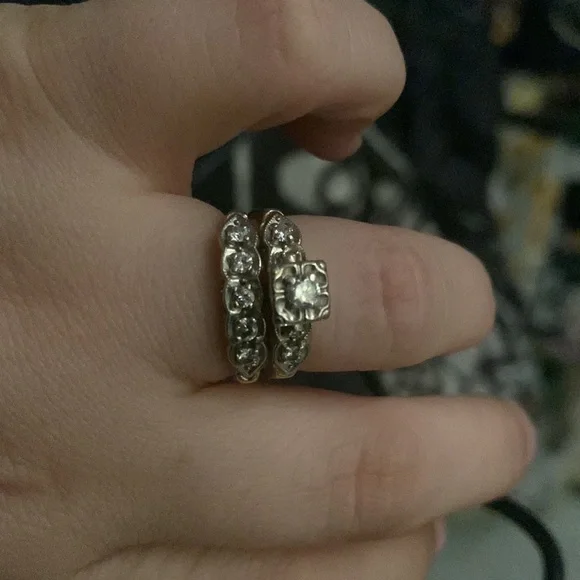 14kt gold Diamond ring size 7 - Picture 4 of 9